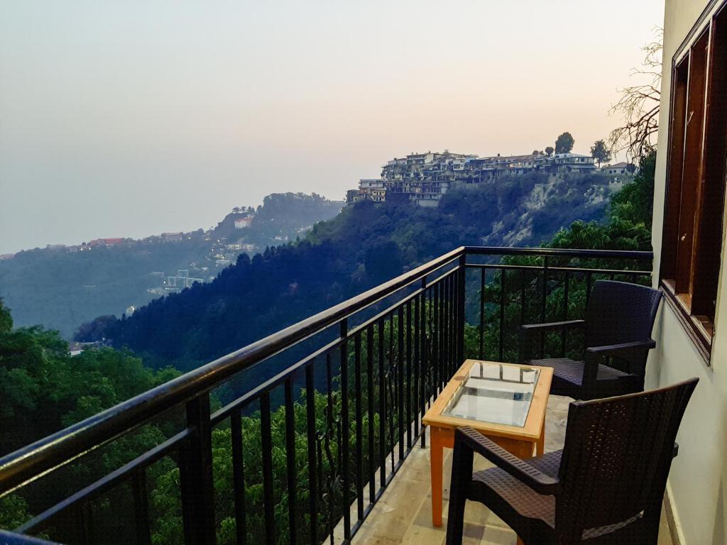 Hotel Oakland Landour Mussoorie Dış mekan fotoğraf